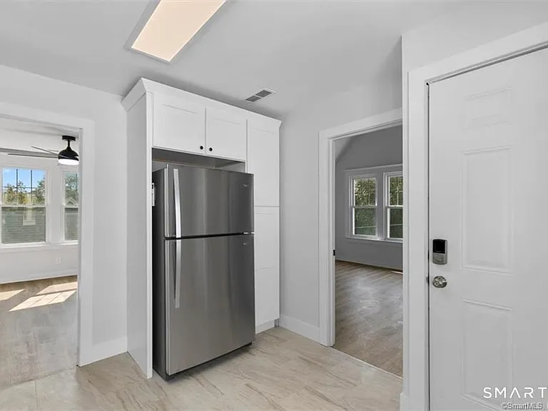 19 Willard St #3 — Photo 3