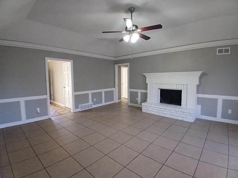 6764 Boylston Dr — Photo 8