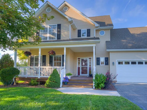 45 Katie Ln, Christiansburg, VA 24073