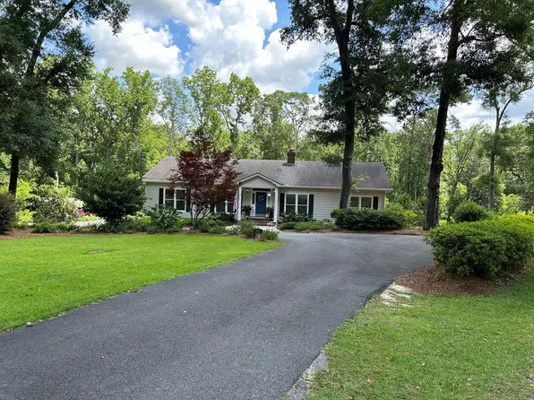 1655 Woodridge Pl, Cairo, GA 39828