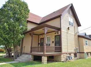 722 Lewis St, De Pere, WI 54115