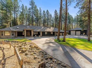 200 Brookstone Hills Dr, Grants Pass, OR 97526