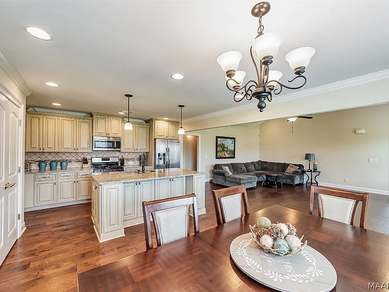 8115 Faith Ct — Photo 18