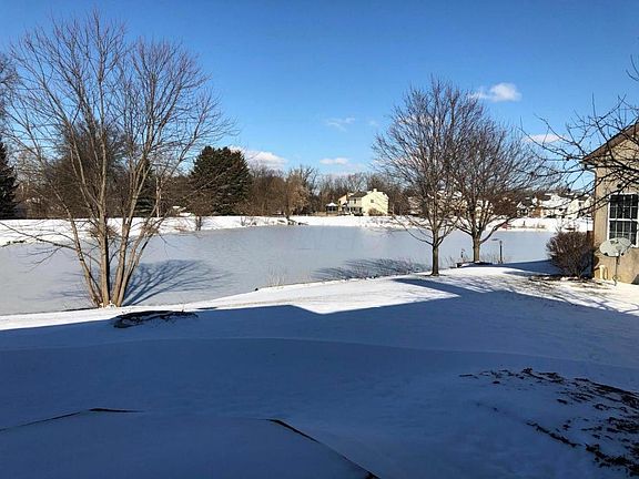 3rd image of 842 Brookside Dr