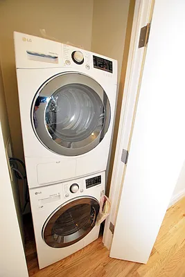 Rented by Sotheby's International Realty | media 8