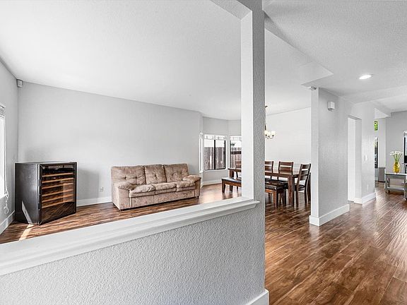 5th image of 359 Marna Drive