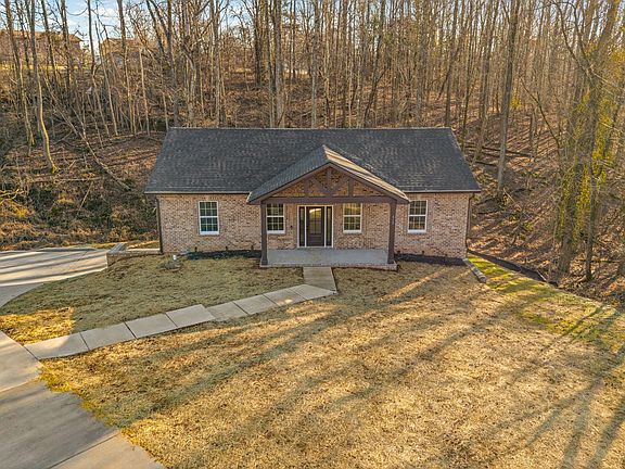 2nd image of 612 Hill Rd