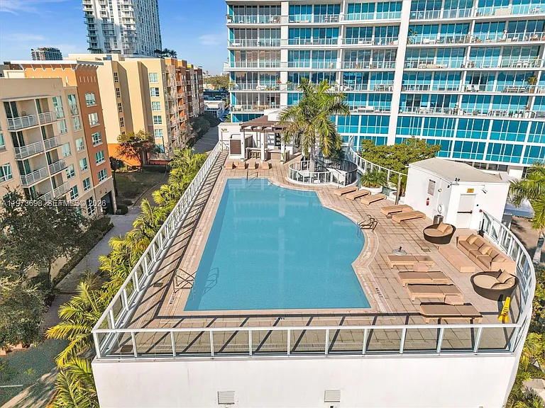 2020 N Bayshore Dr #3303 — Photo 50