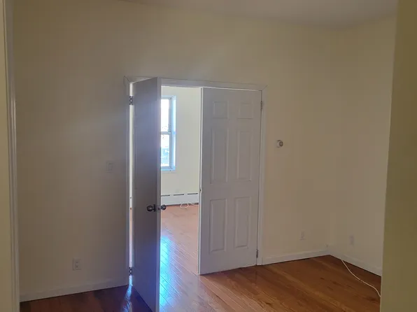 22-37 35th Street image 7 of 8