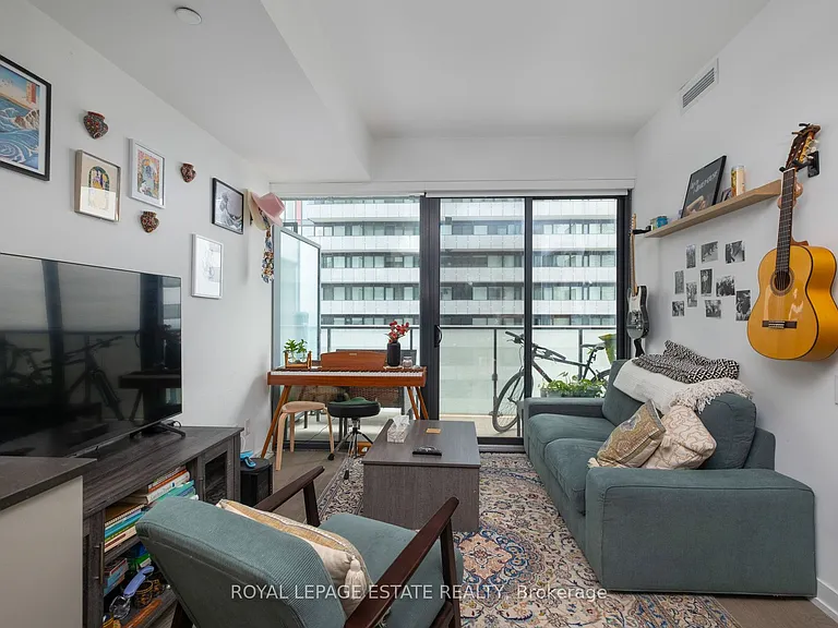 161 Roehampton Ave #2607 — Photo 7