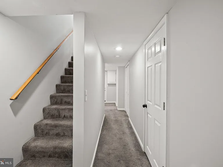 324 Oldham St — Photo 36