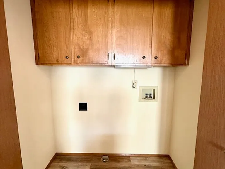 2082 NE Veronica Ln — Photo 10