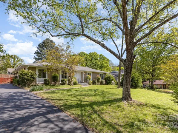 7212 Hackberry Ln, Charlotte, NC 28226