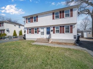 71 Price St, Springfield, MA 01104