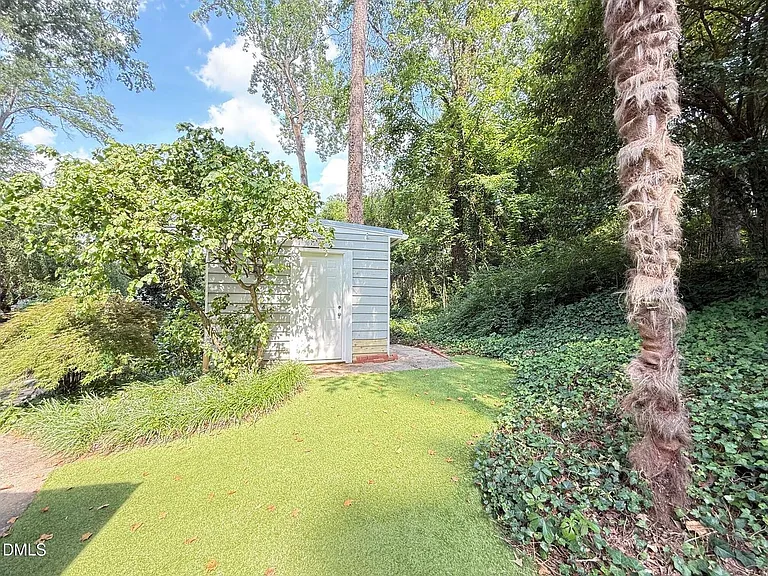 2667 Davis St — Photo 37
