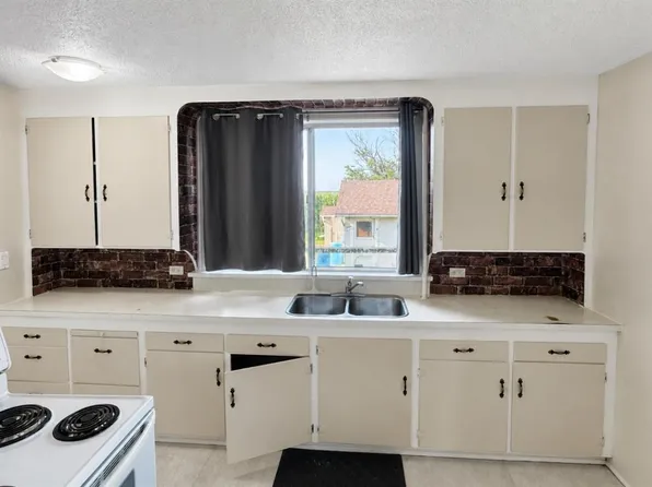 5302 SE 51st Ave, Vermilion, AB T9X 1V1