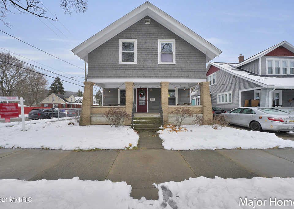 1st image of 641 Lincoln Ave NW