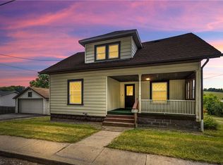457 Pine St, Hookstown, PA 15050