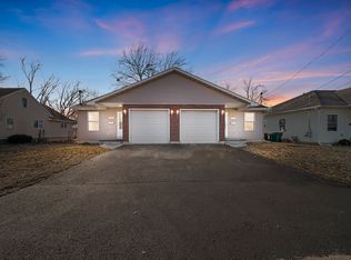 257 Ellen St, Sycamore, IL 60178