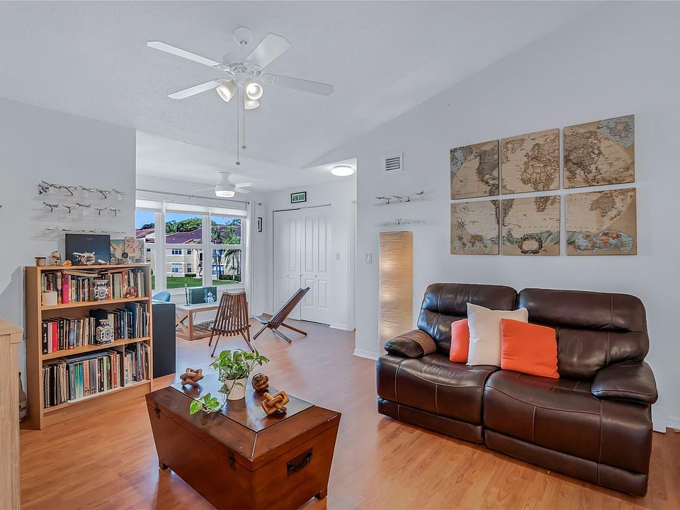 1st image of 731 Vista Isles Drive #1527