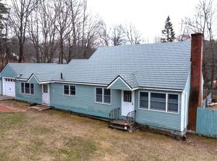 9 Warner Ln, Hampton, NH 03842