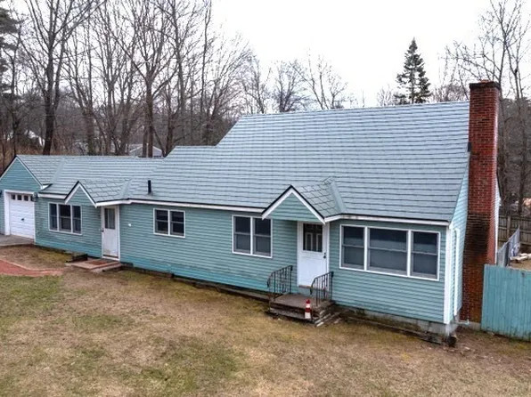 9 Warner Ln, Hampton, NH 03842