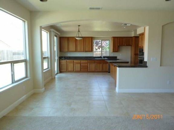 3rd image of 649 Aliso Viejo Ct