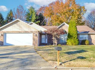 1705 Spruce Hill Dr, Belleville, IL 62221