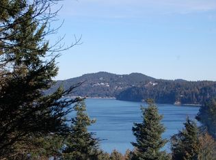 Green Cliffs Road, Anacortes, WA 98221