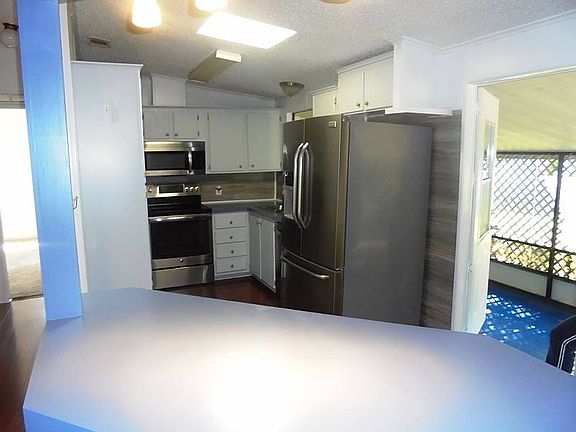 4th image of 34 White Feather Ln