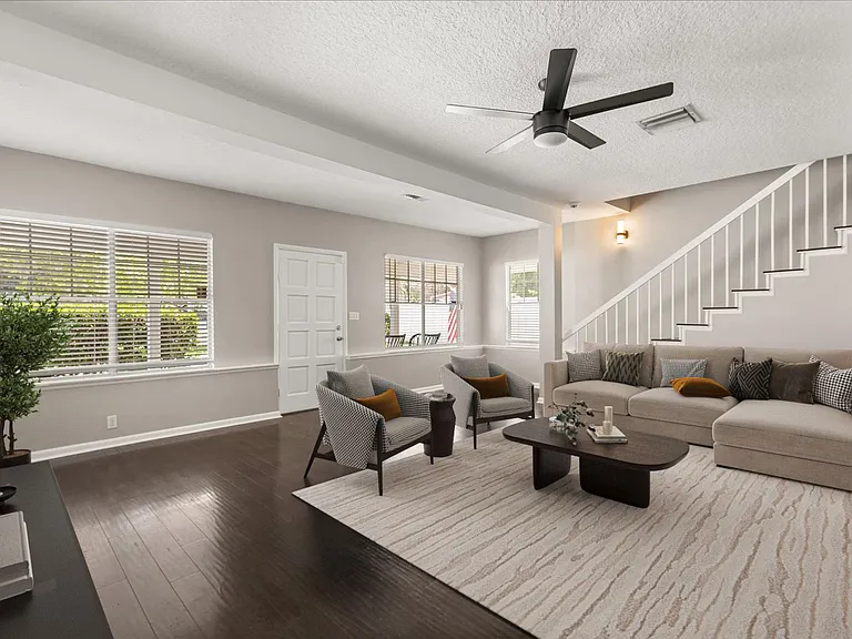 742 N Westmoreland Dr — Photo 8