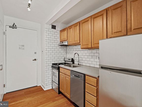 3rd image of 1810 Rittenhouse Sq APT 313