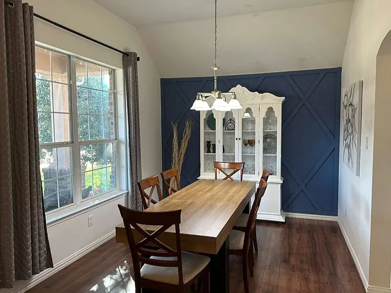 4223 Fall Creek Dr — Photo 3