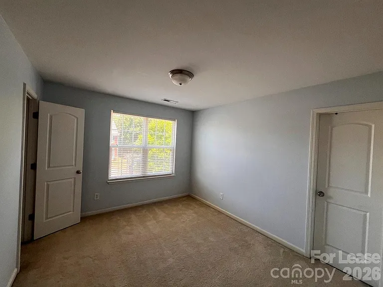 9505 Drains Bay Ct — Photo 10