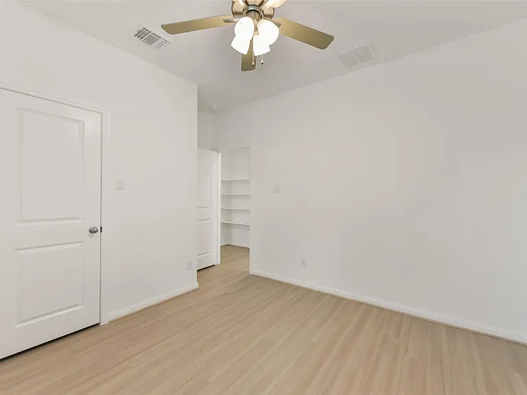 11938 Lakewood West Dr — Photo 22