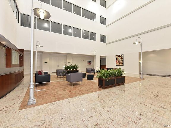 3rd image of 100 Harbor View Drive #117