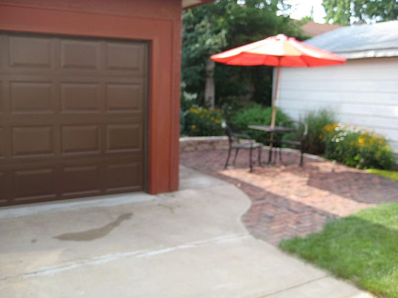 Garage & Patio