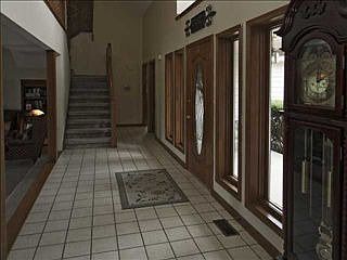 4th image of 2711 S Avon Ave