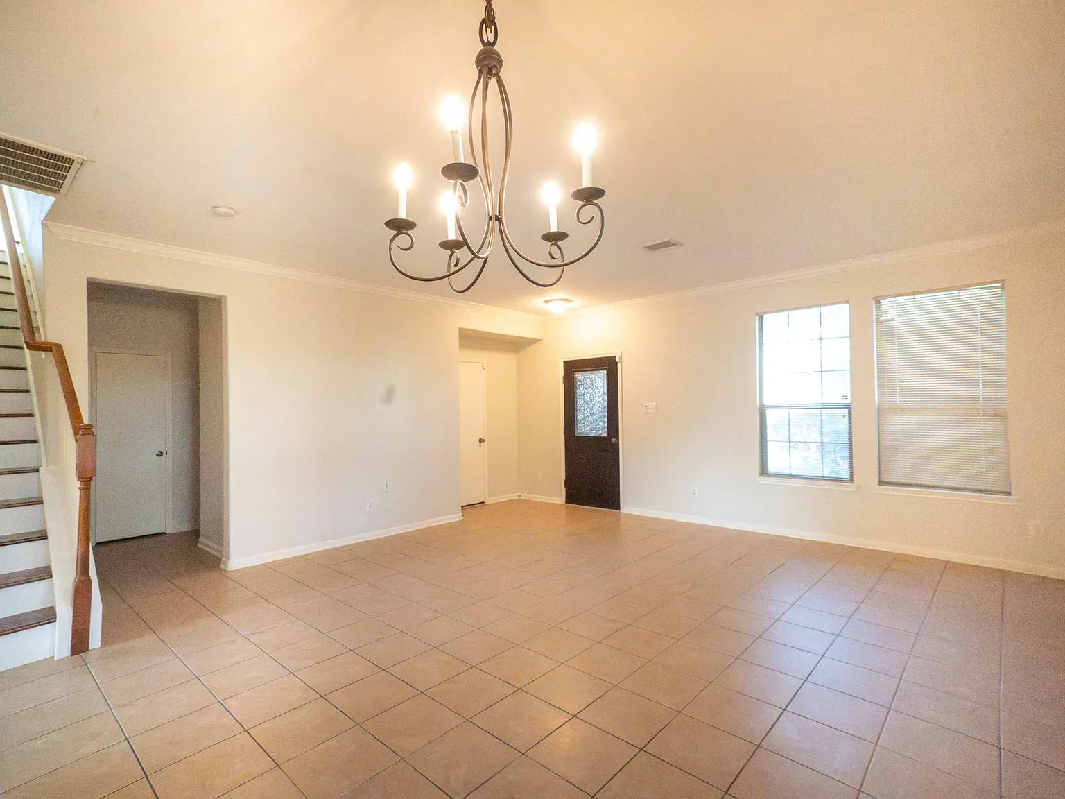 4 bed, 3.5 bath, 2980 sqft, $2,500 — Photo 3