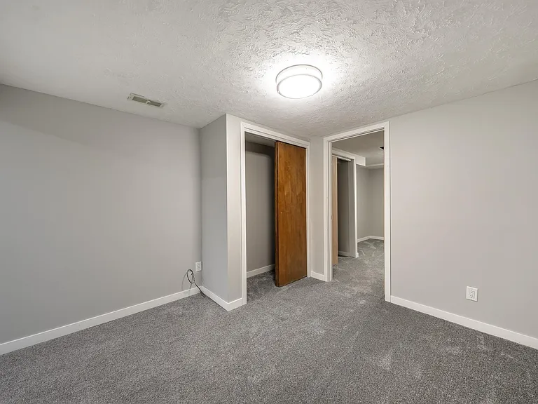 812 S 49th St — Photo 15