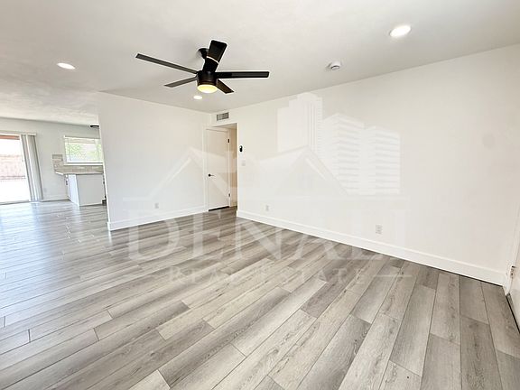 4th image of 2601 E Hopi Ave