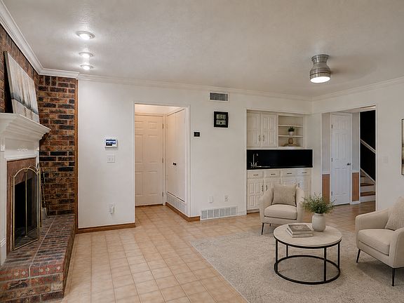 5th image of 2102 Apollo Rd