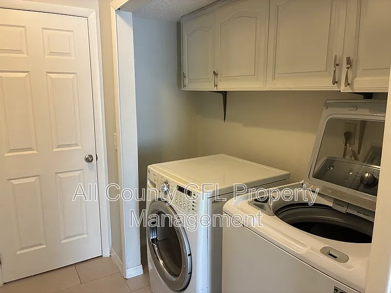 3050 Autumn Ct — Photo 9