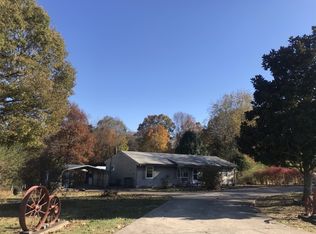 569 Bob Hollow Rd, Burns, TN 37029