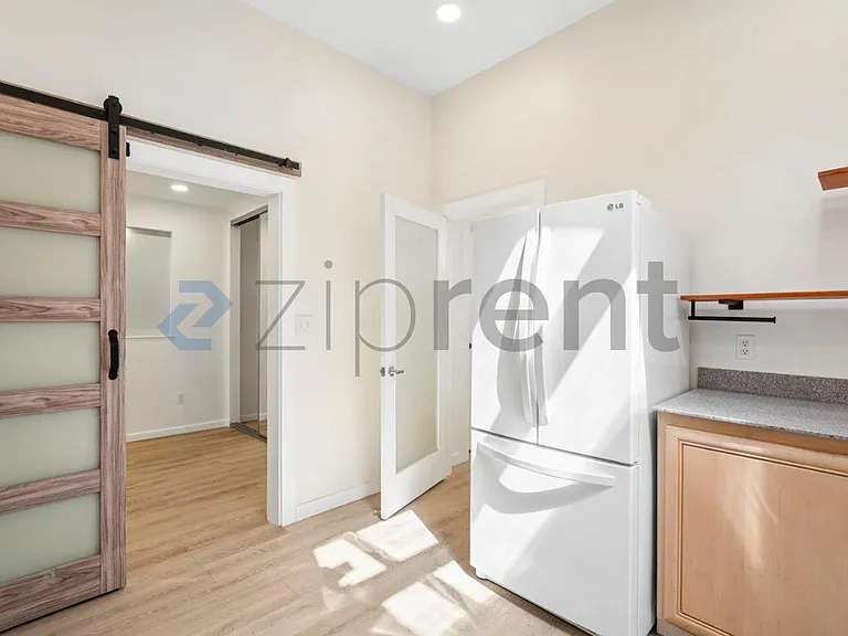 121 Sweeney Ct #B — Photo 14