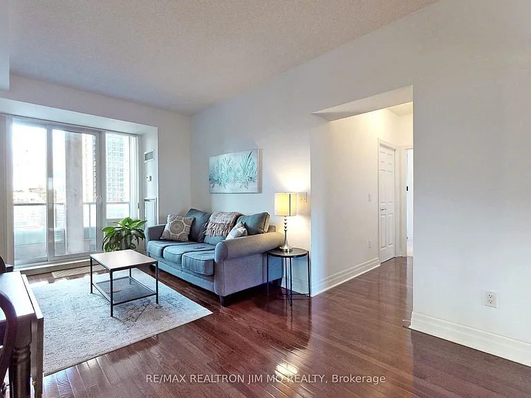 35 Balmuto St #1602 — Photo 6