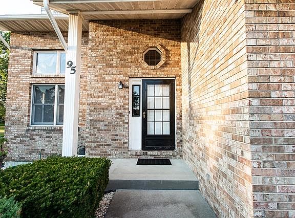 3rd image of 95 Catalpa Dr