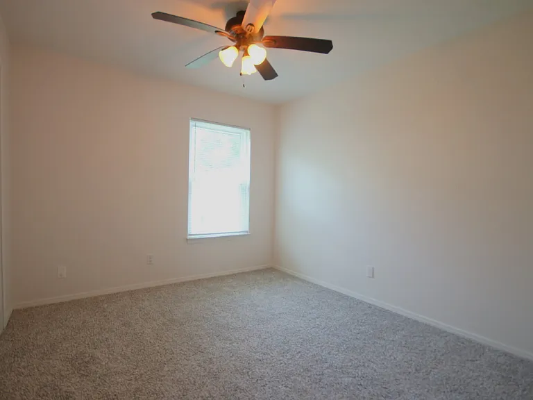 4631 Northpointe Cir — Photo 13