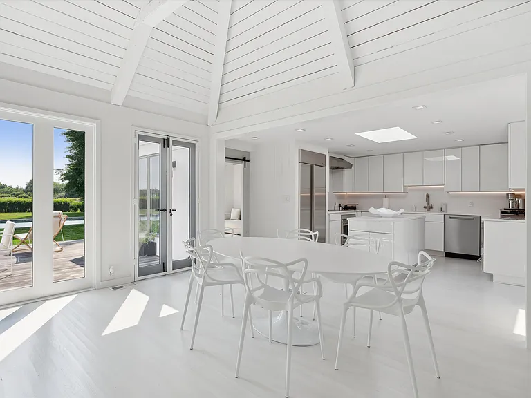 627 Sagaponack Rd — Photo 11