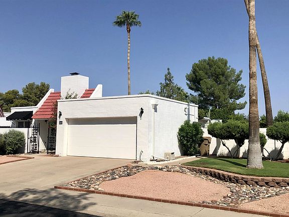 2nd image of 626 E Tam Oshanter Dr